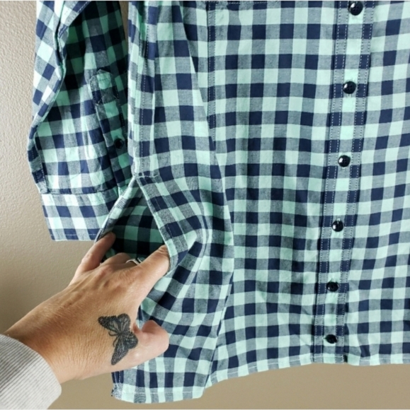 Duluth Trading Co ORGANIC cotton pocket plaid shirt top Medium - Picture 8 of 11